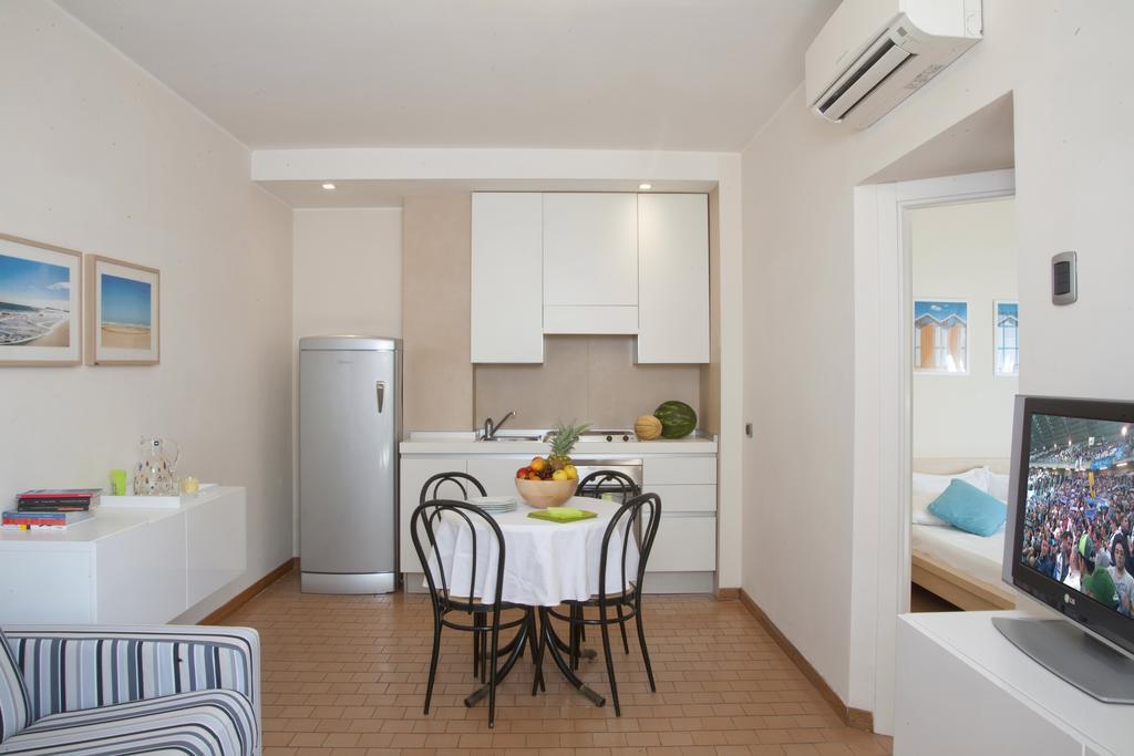 Aris Residence Ριτσόνε Δωμάτιο φωτογραφία